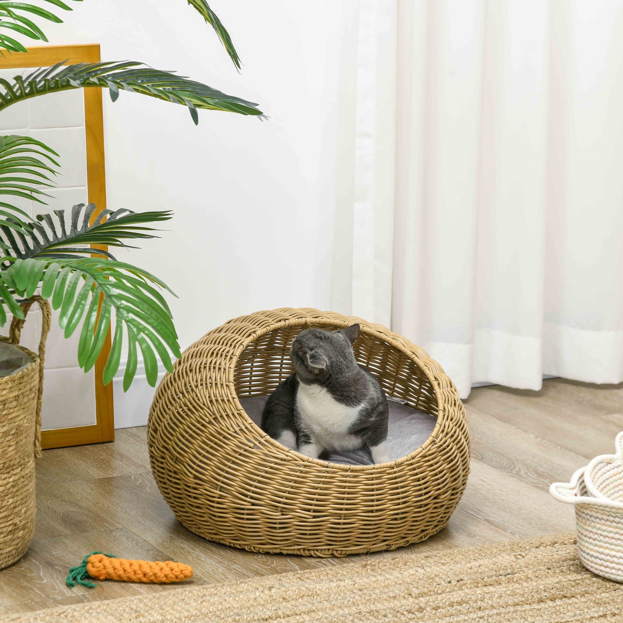 PawHut Wicker Cat House, Rattan Cat Bed Kitten Basket with Washable Cushion for Indoor Cats and Puppies, Light Brown