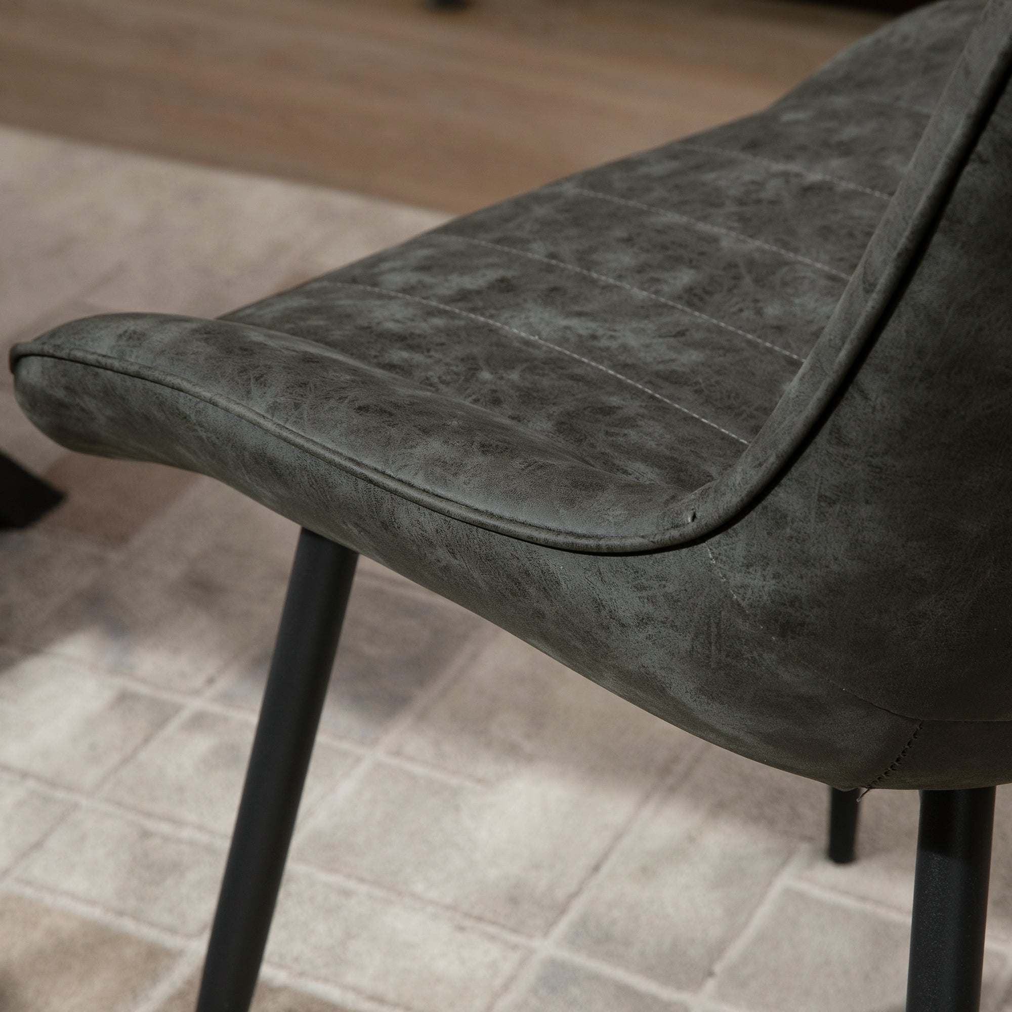 HOMCOM Dining Chairs Set of 2, PU Upholstered Kitchen Chairs with Metal Legs for Dining Room, Living Room, Bedroom, Grey