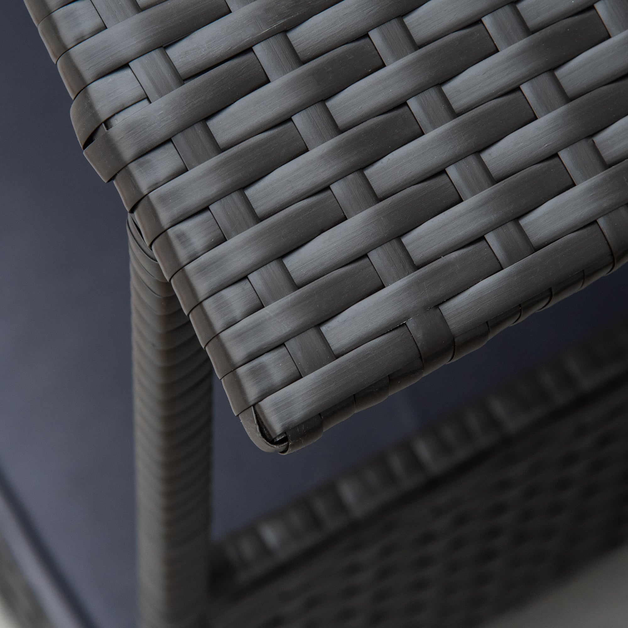 PawHut Elevated Rattan Dog House Outdoor with Canopy, Wicker Dog Bed with Water-Resistant Cushion, for Small and Medium Dogs Grey