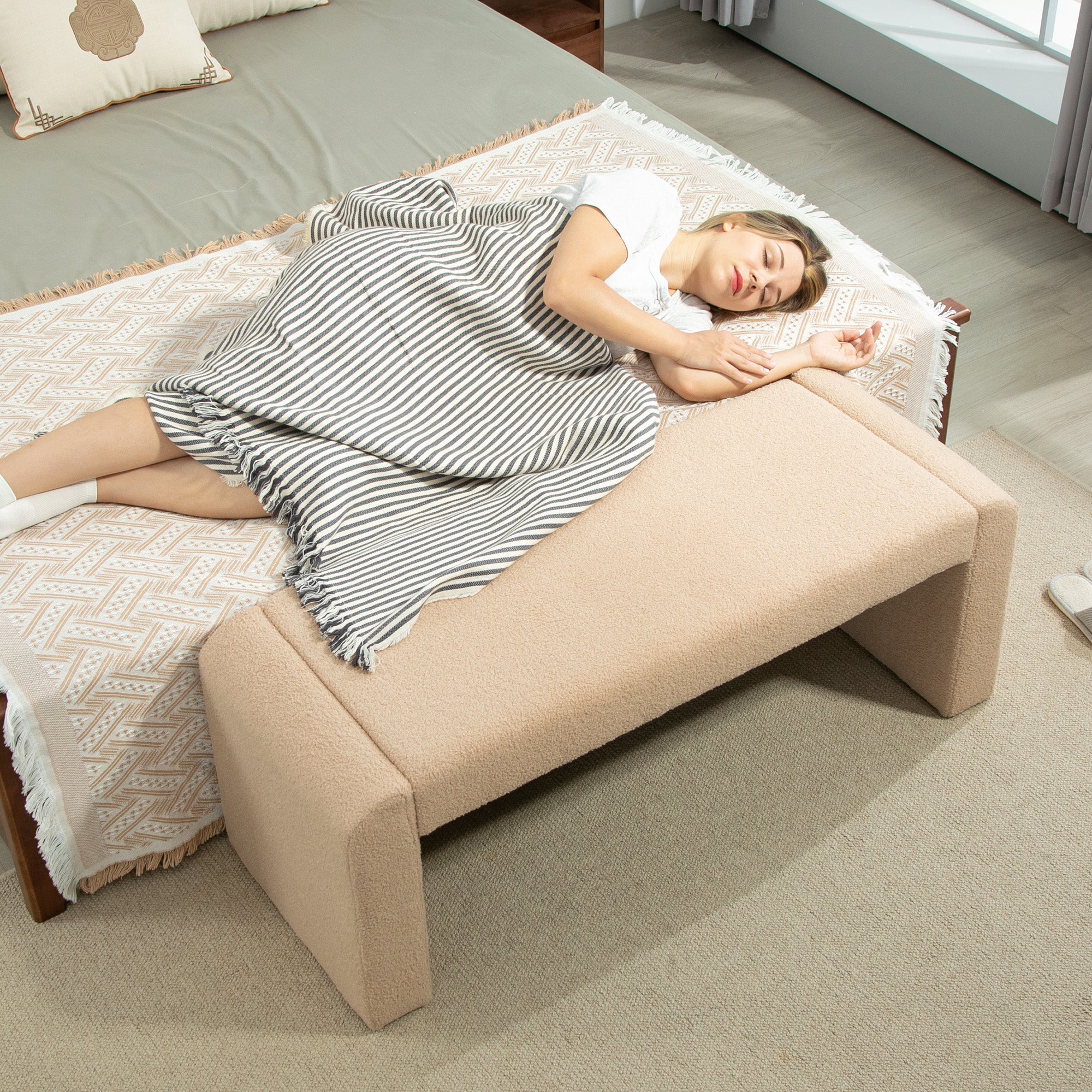 HOMCOM 47" Upholstered End of Bed Bench, Boucle Entryway Bench, Modern U-Shaped Ottoman Bench for Bedroom, Living Room, Hallway, Light Brown