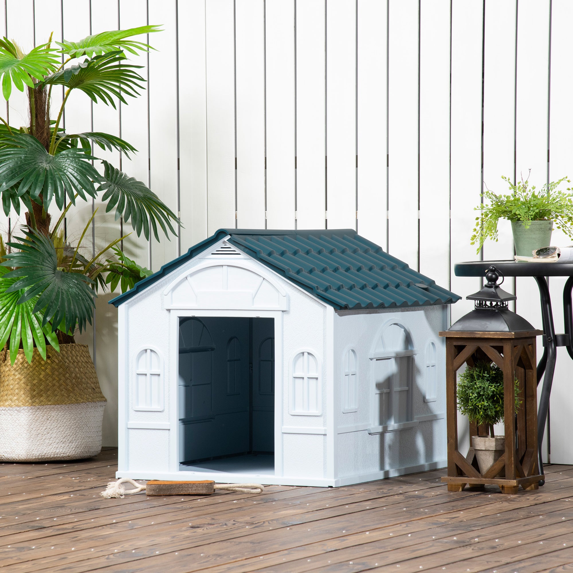 PawHut Plastic Dog House Outdoor Indoor, Weather-Resistant Dog Kennel, with Large Opening, for Medium Dogs, 65 x 75.7 x 63cm - White and Blue