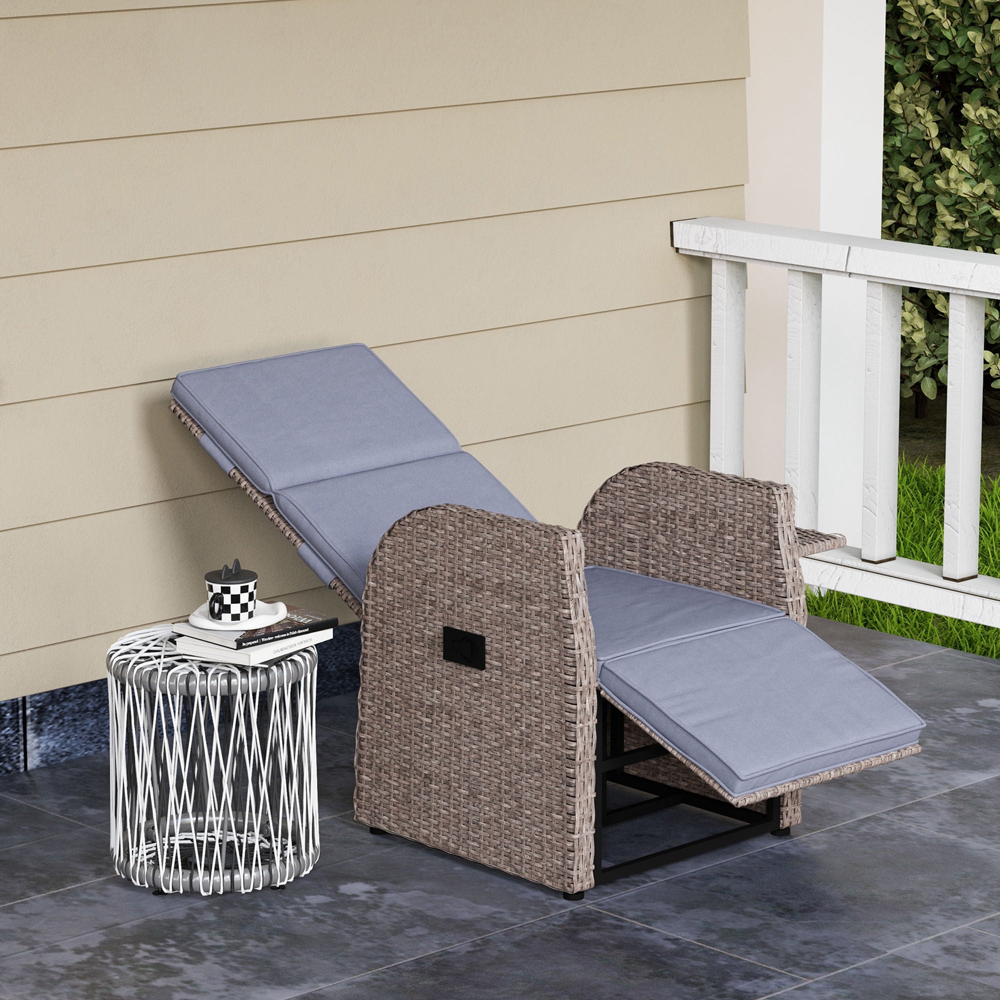 Outsunny Outdoor PE Rattan Leisure Chair, Outdoor Recliner with Adjustable Back and Footrest, Patio Wicker Chair with Side Table, for Balcony, Porch, Grey