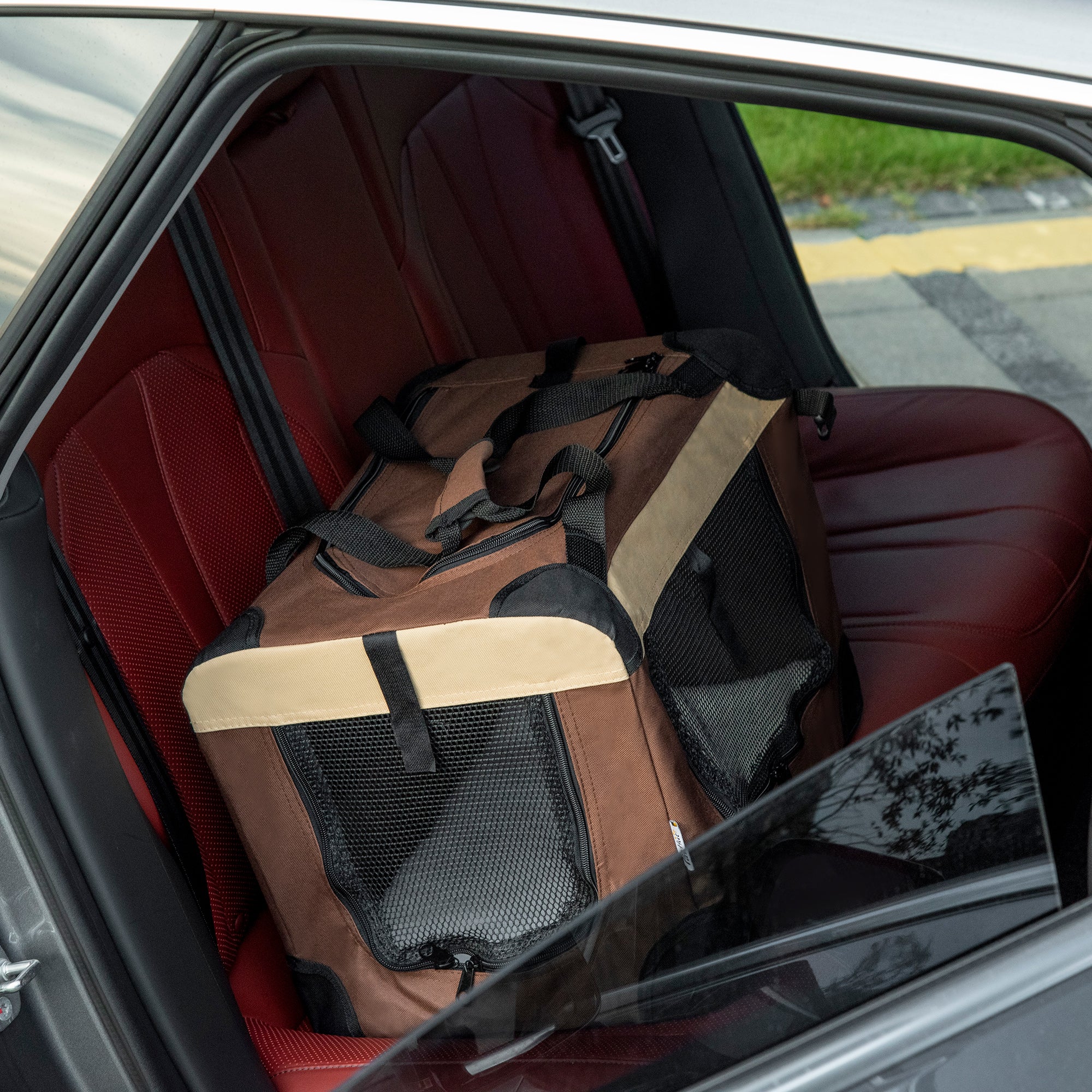 PawHut 51cm Foldable Pet Carrier for Miniature Dogs, Portable Cat Carrier Soft Side Pet Travel Crate with Removable Mat, Breathable Mesh - Brown